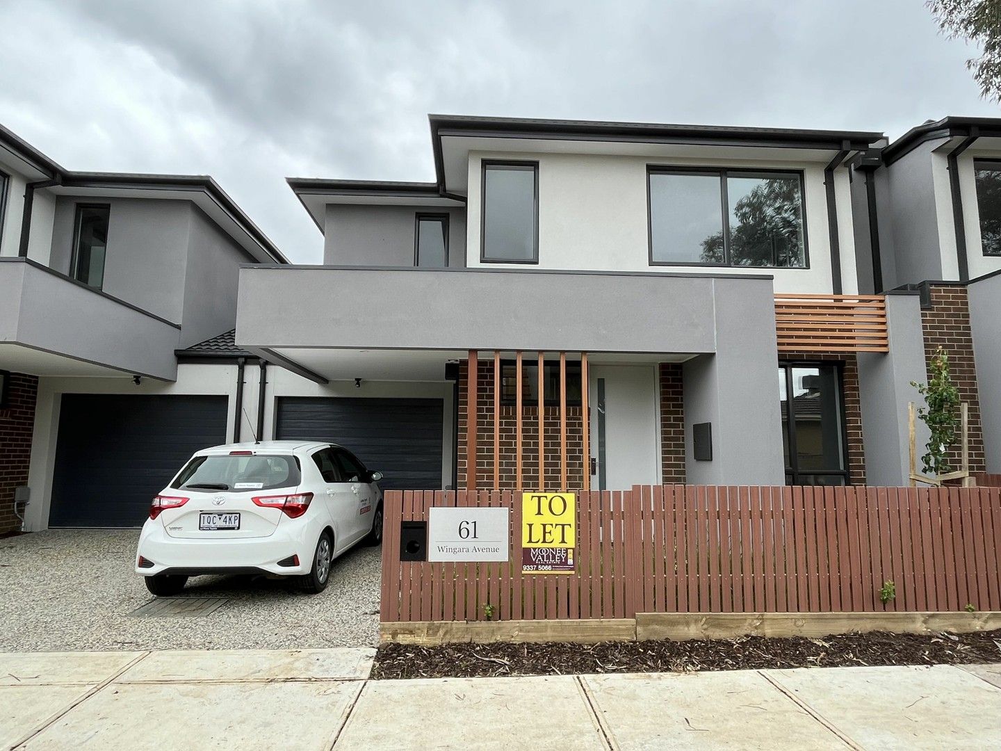 4 bedrooms Townhouse in 61 Wingara Ave KEILOR EAST VIC, 3033