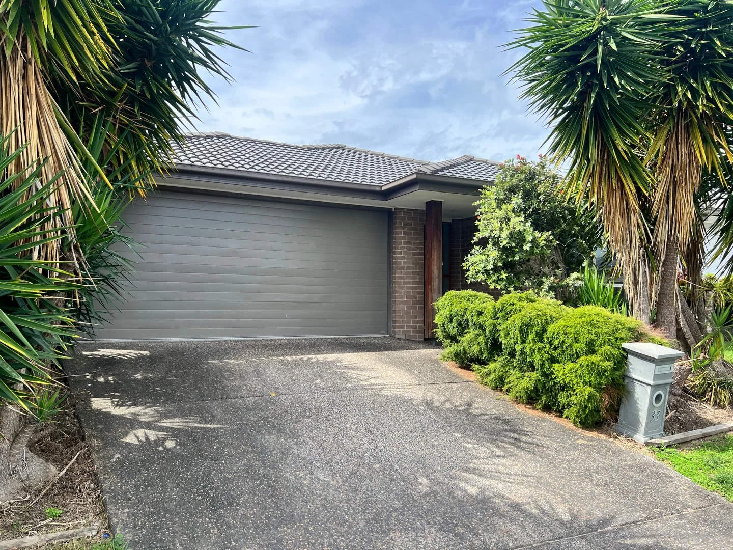 33 Bluestone Dr, Logan Reserve QLD 4133