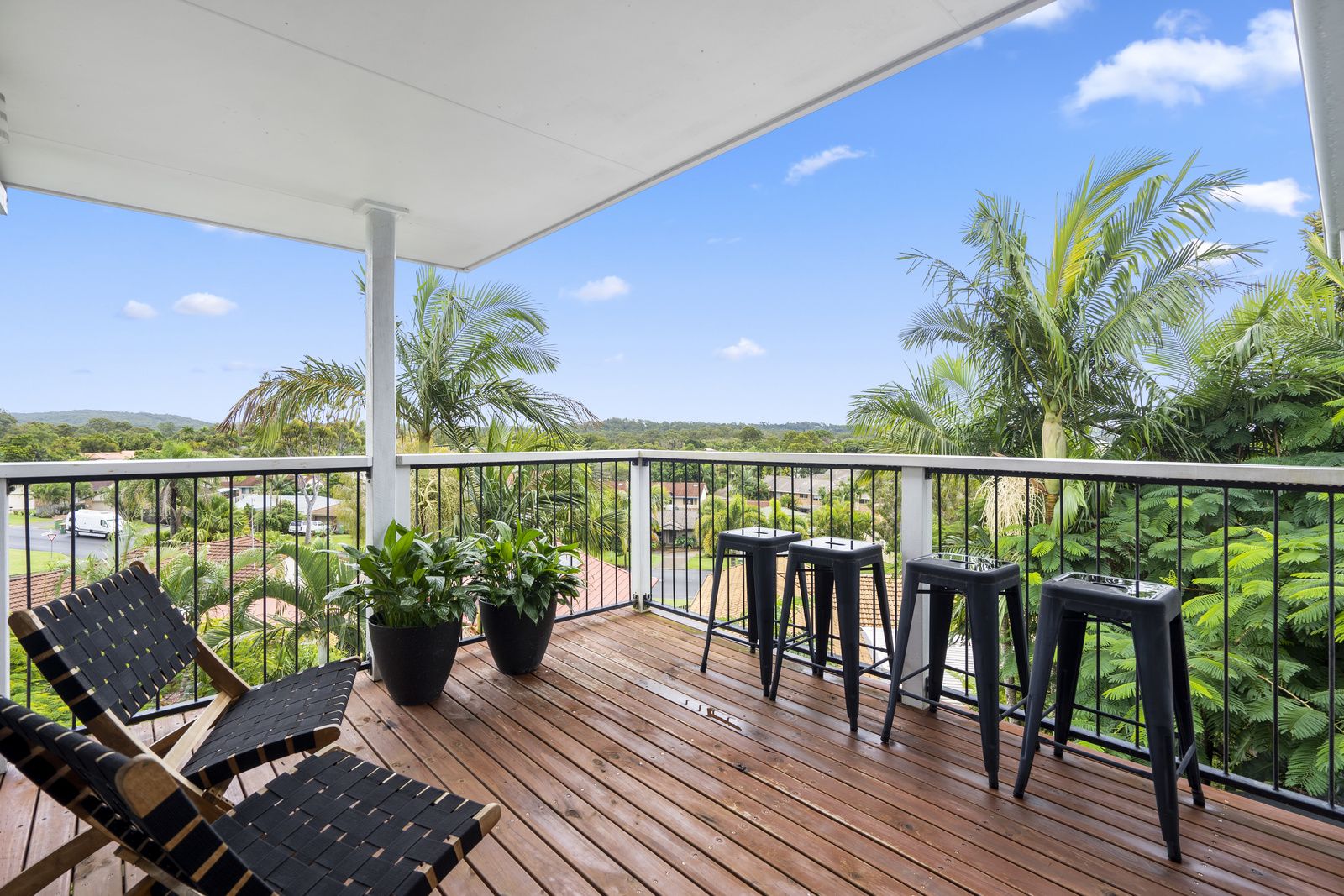 4 Correa Court, Elanora QLD 4221, Image 2