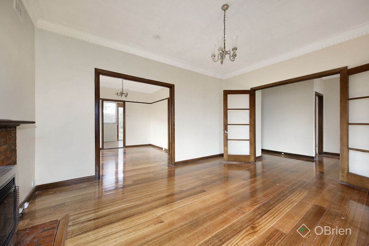 2 bedrooms House in 4 Bossington Street OAKLEIGH SOUTH VIC, 3167