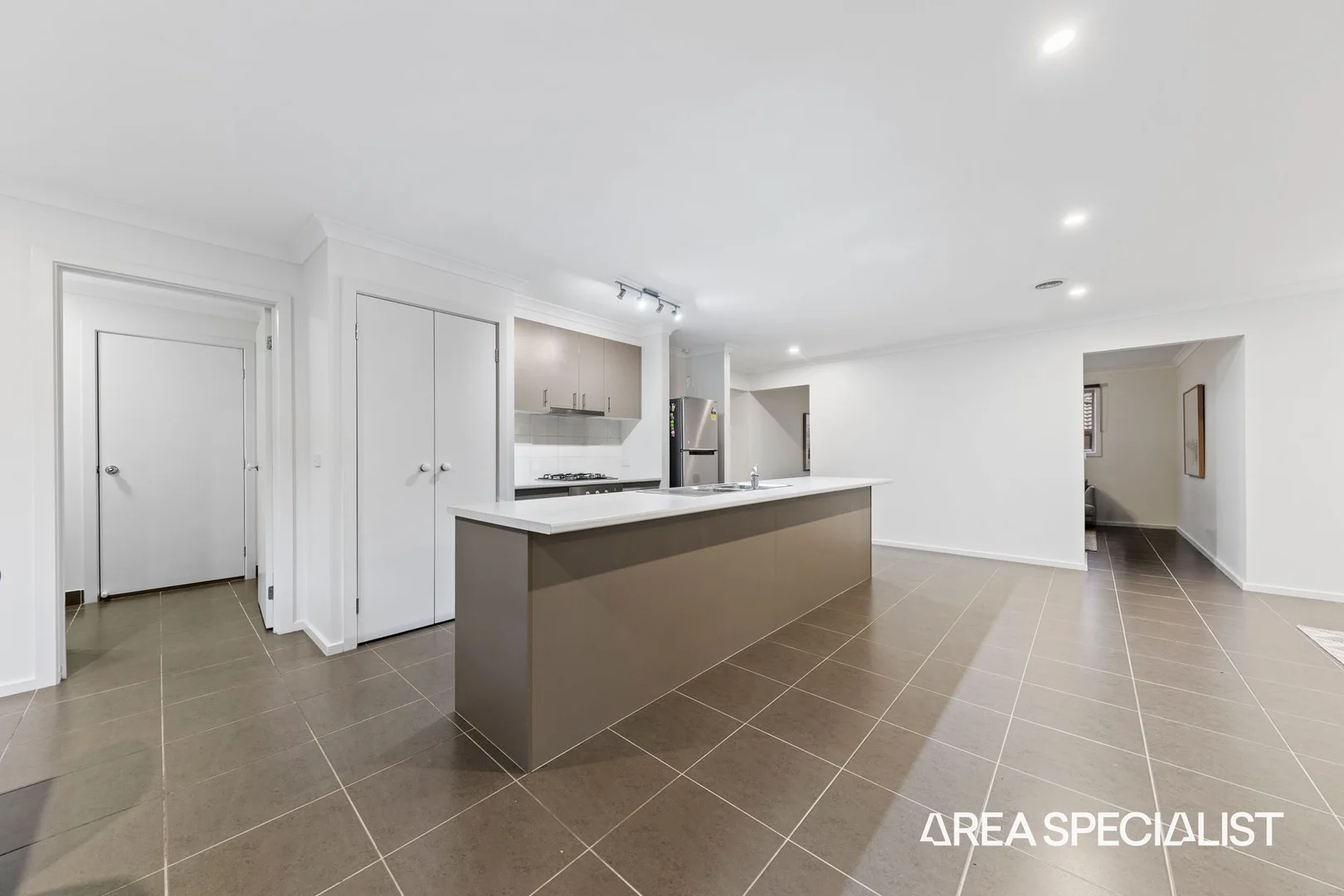 Additional image 3 of 21 Windermere Boulevard, Pakenham VIC 3810