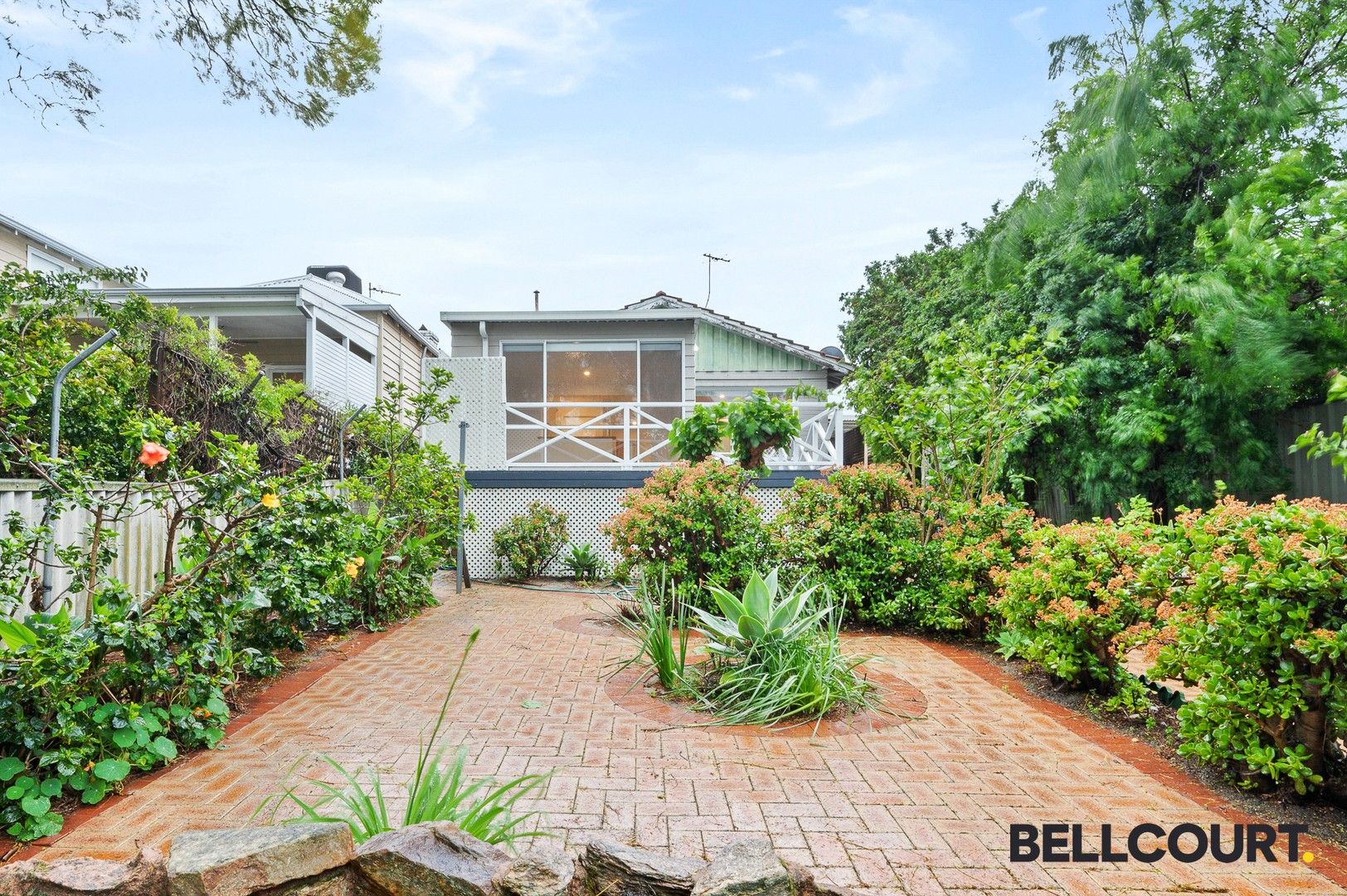 2 bedrooms House in 233 Gloucester Street VICTORIA PARK WA, 6100