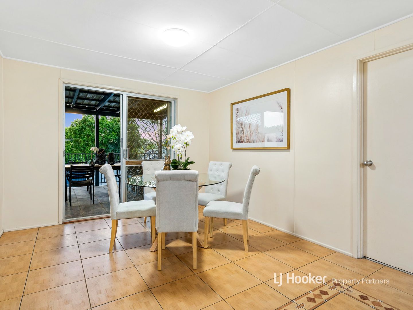 9 Heathfield Street, Eight Mile Plains QLD 4113, Image 2