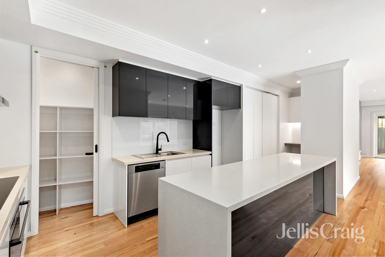 Additional image 2 of 41 Oriel Road, Ivanhoe VIC 3079