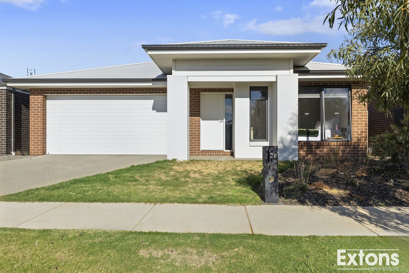 4 bedrooms House in 28 Oasis Crescent YARRAWONGA VIC, 3730