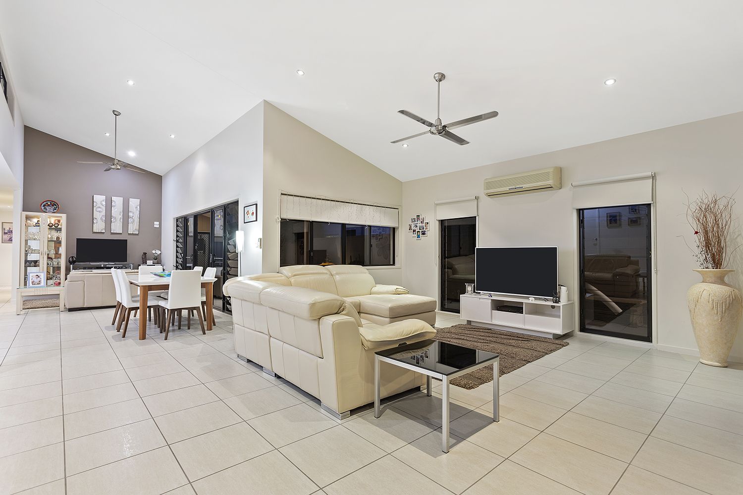 9 Bonaire Court, Parrearra QLD 4575, Image 0