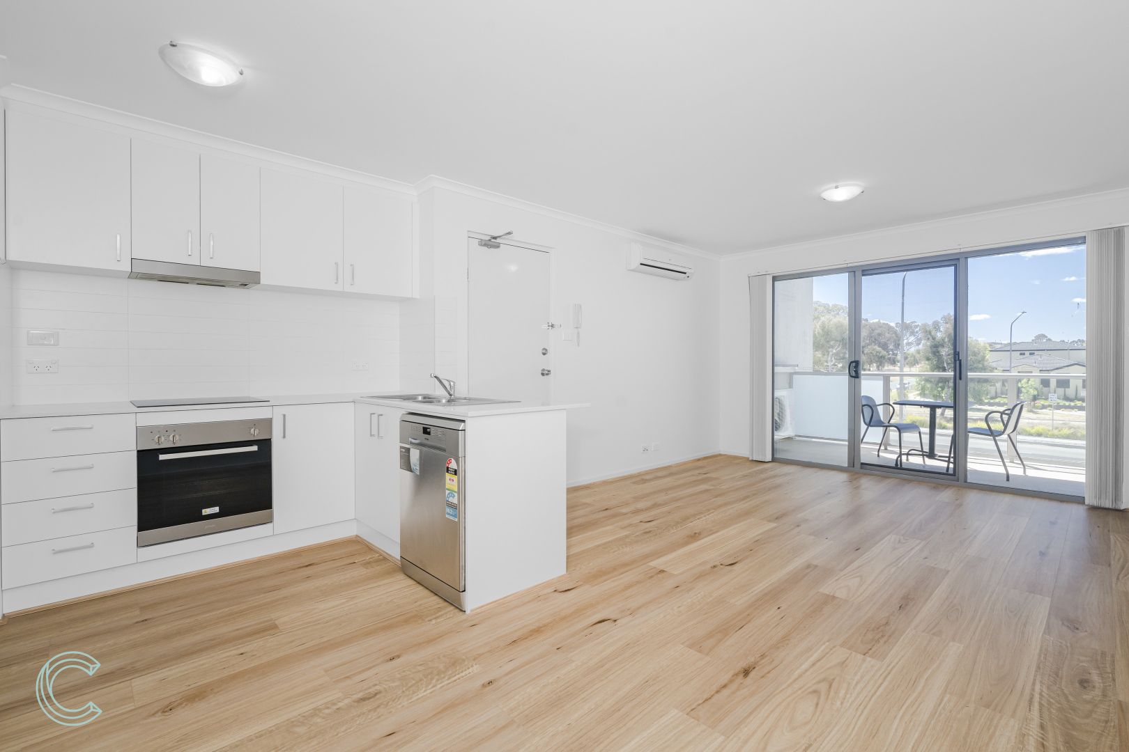 56/75 Elizabeth Jolley Crescent, Franklin ACT 2913, Image 2