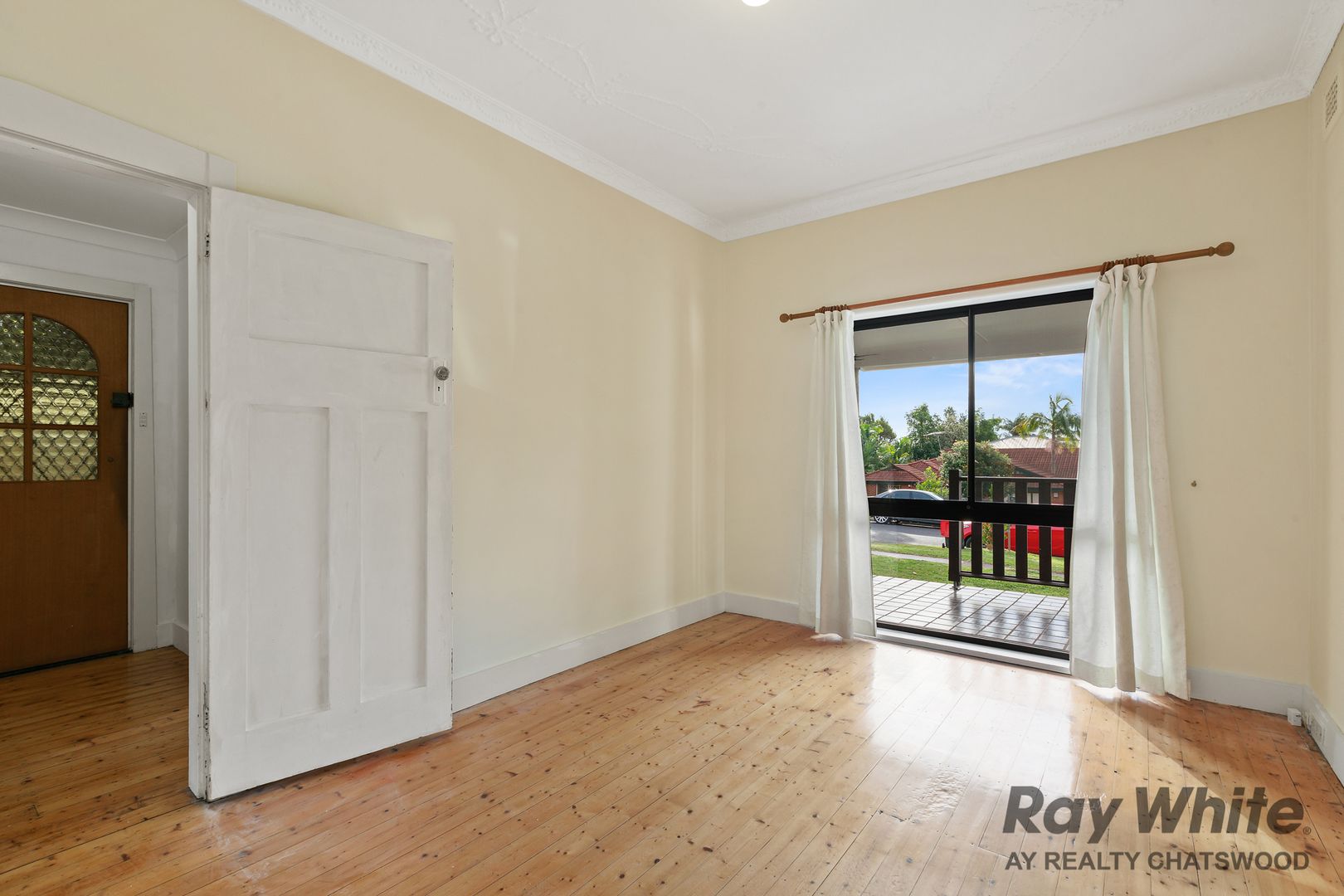 26 Chaleyer Street, Willoughby NSW 2068, Image 2