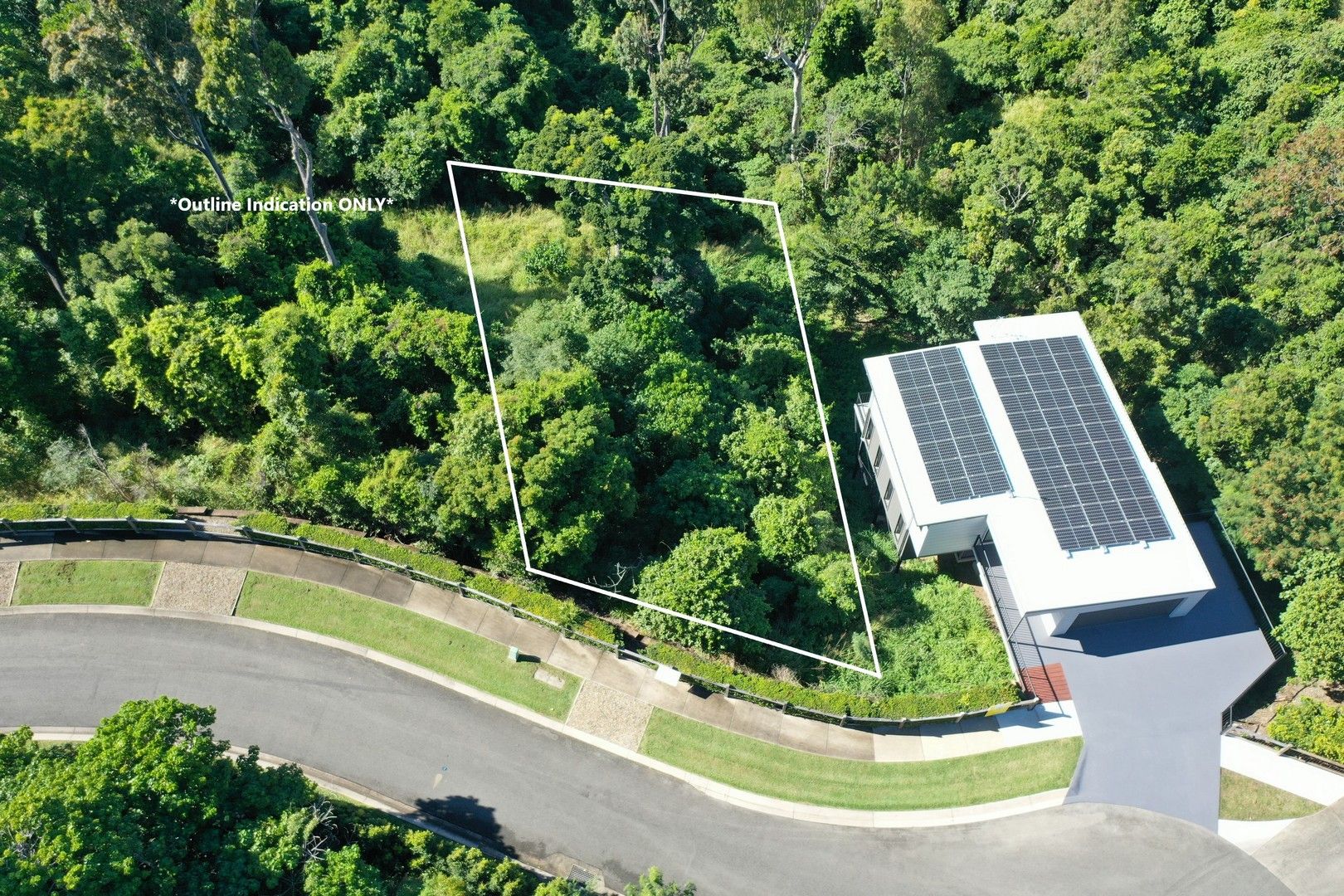 18 Flame Tree Court, Airlie Beach QLD 4802, Image 2