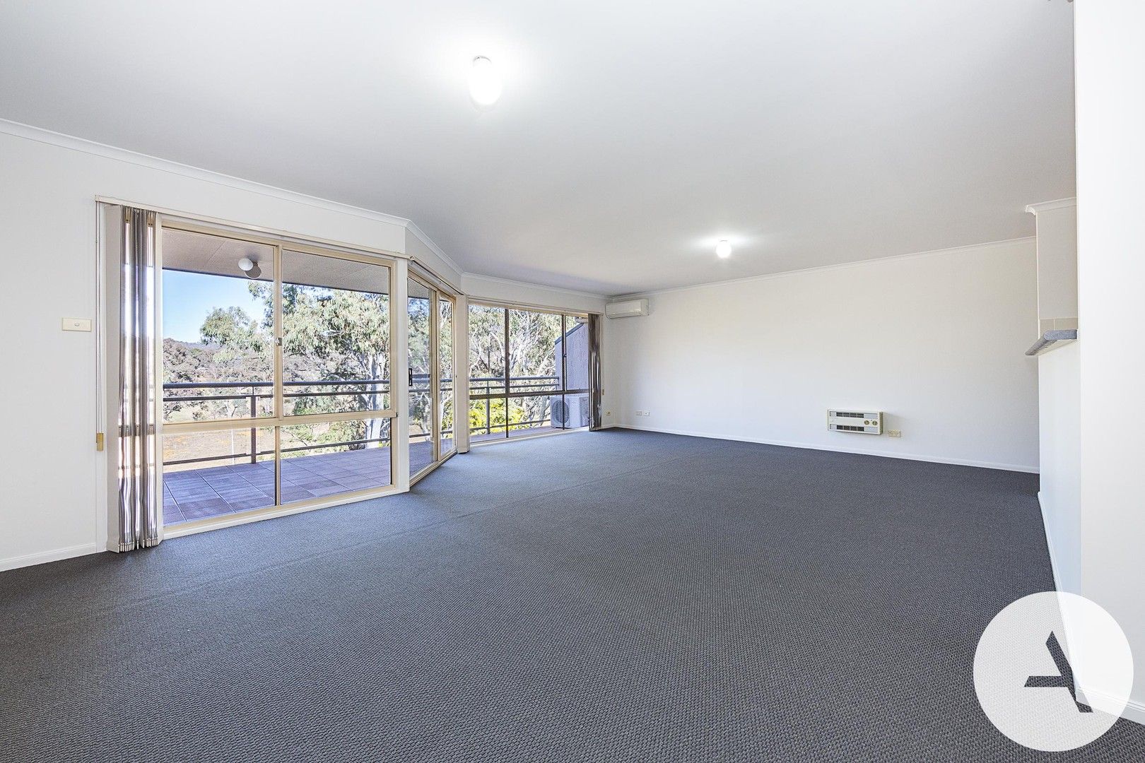 2 bedrooms Apartment / Unit / Flat in 33/34 Leahy Close NARRABUNDAH ACT, 2604