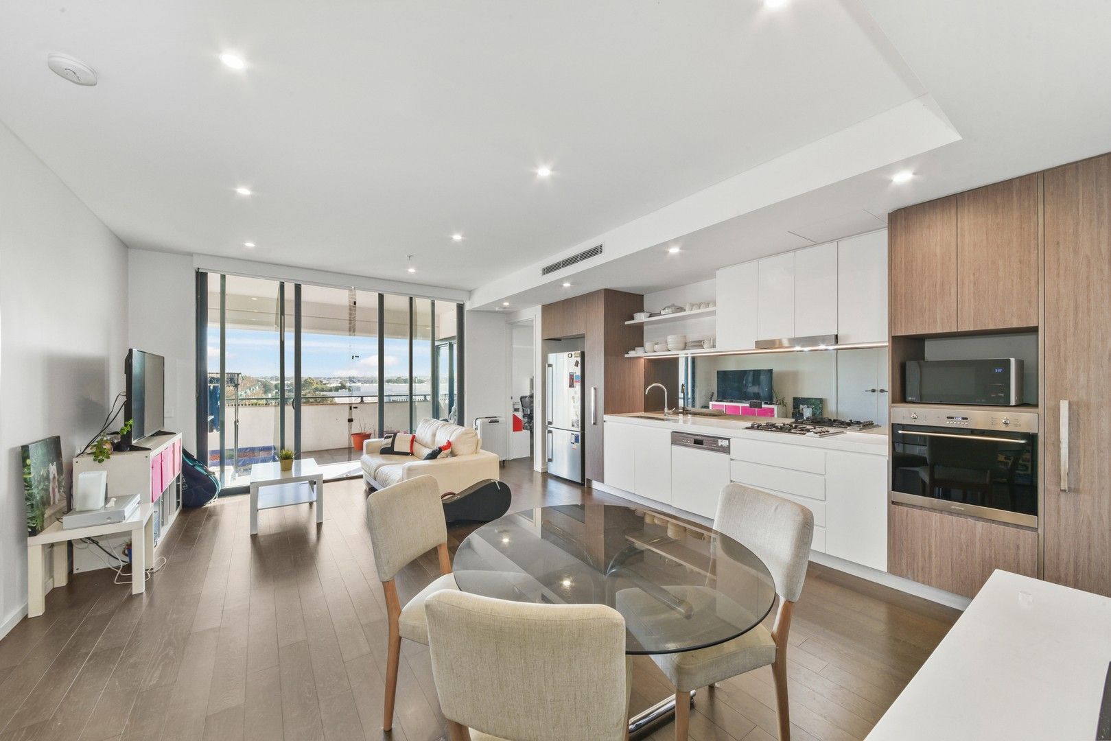 2 bedrooms Apartment / Unit / Flat in 413A/7 Kent Road MASCOT NSW, 2020