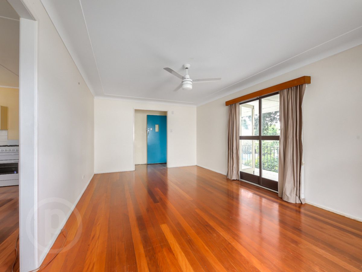 22 Geraldine Street, Wavell Heights Property History & Address