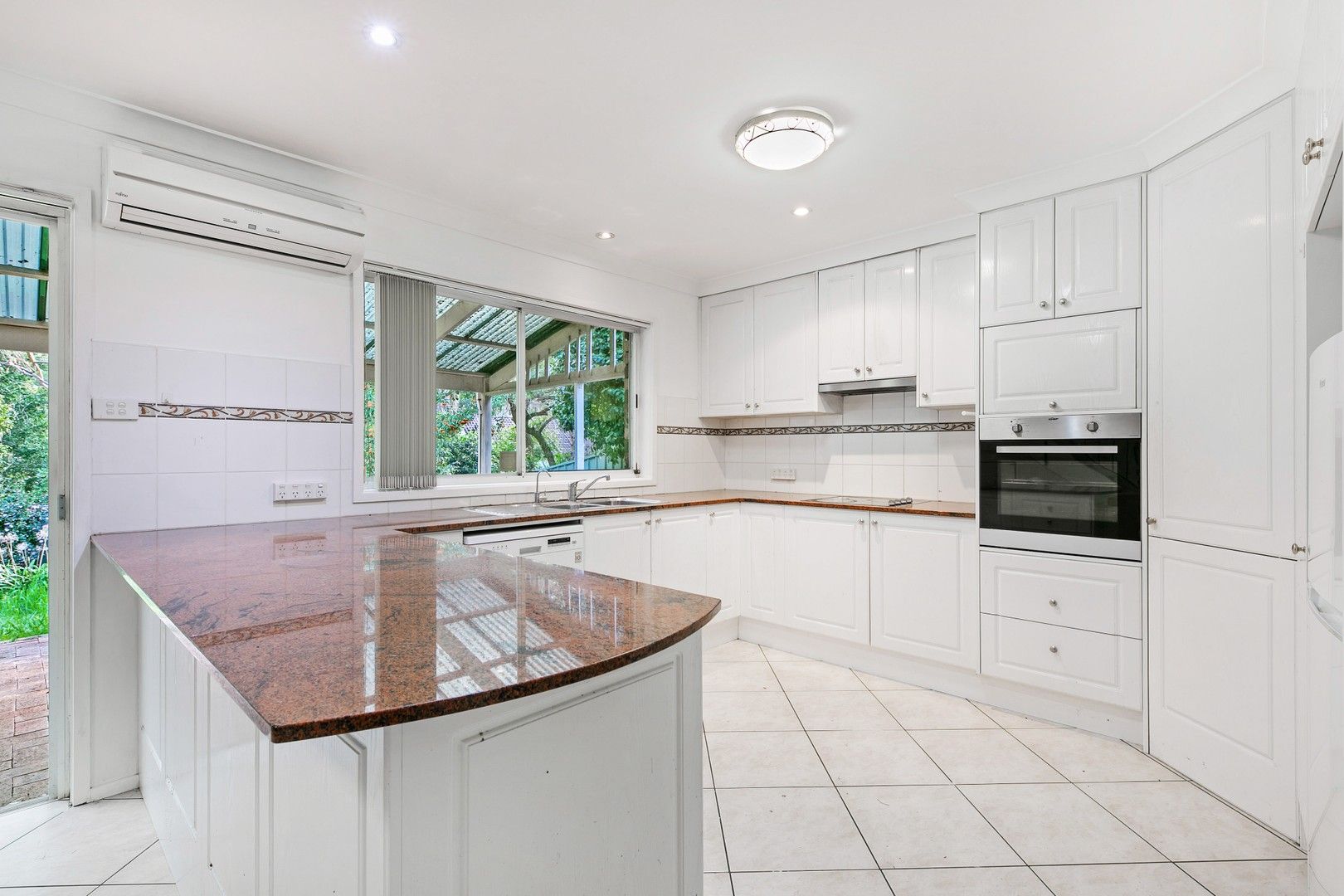 4 bedrooms House in 26 Ashford Avenue CASTLE HILL NSW, 2154