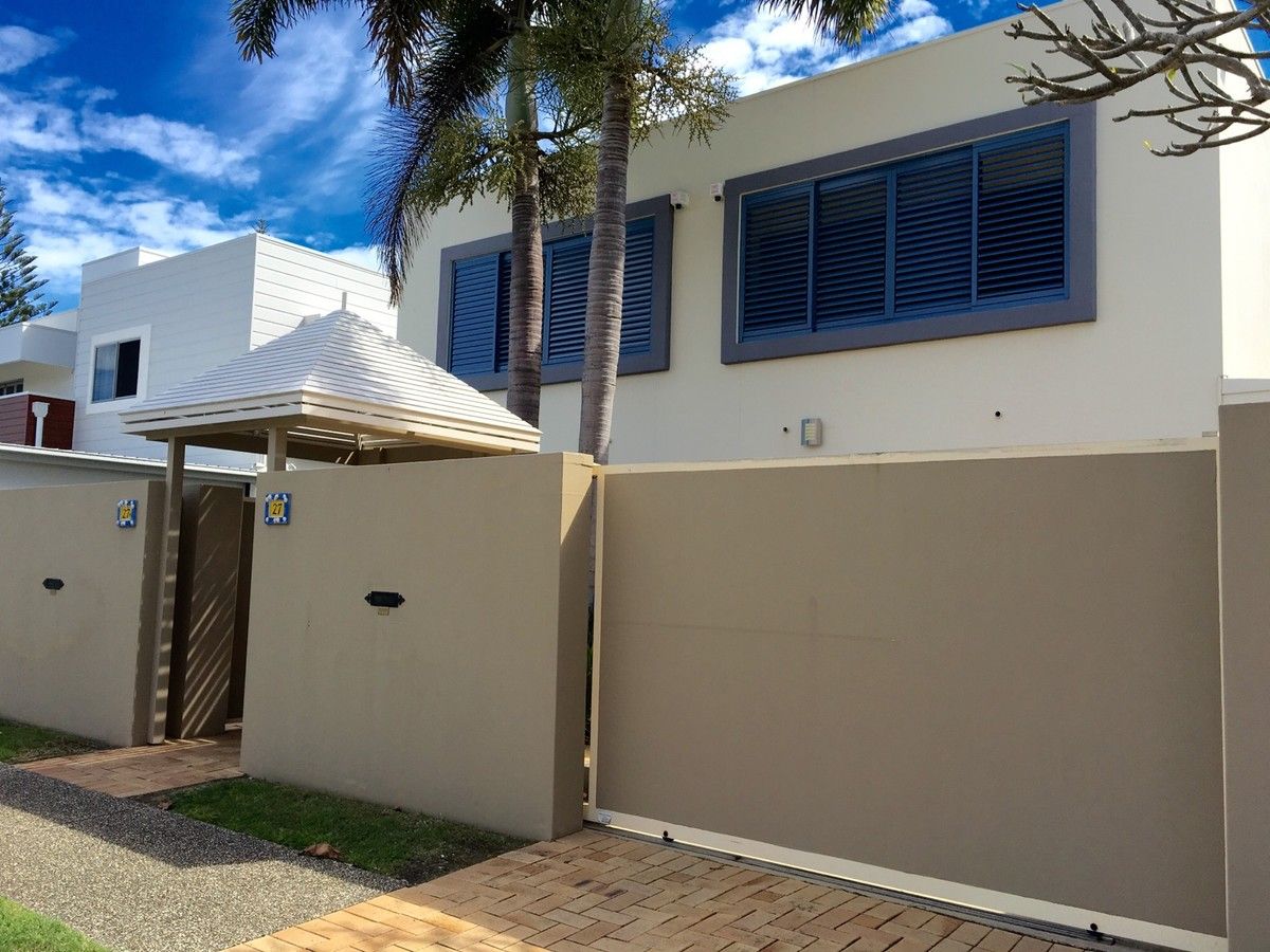 27 Mountbatten Avenue, Main Beach QLD 4217, Image 1