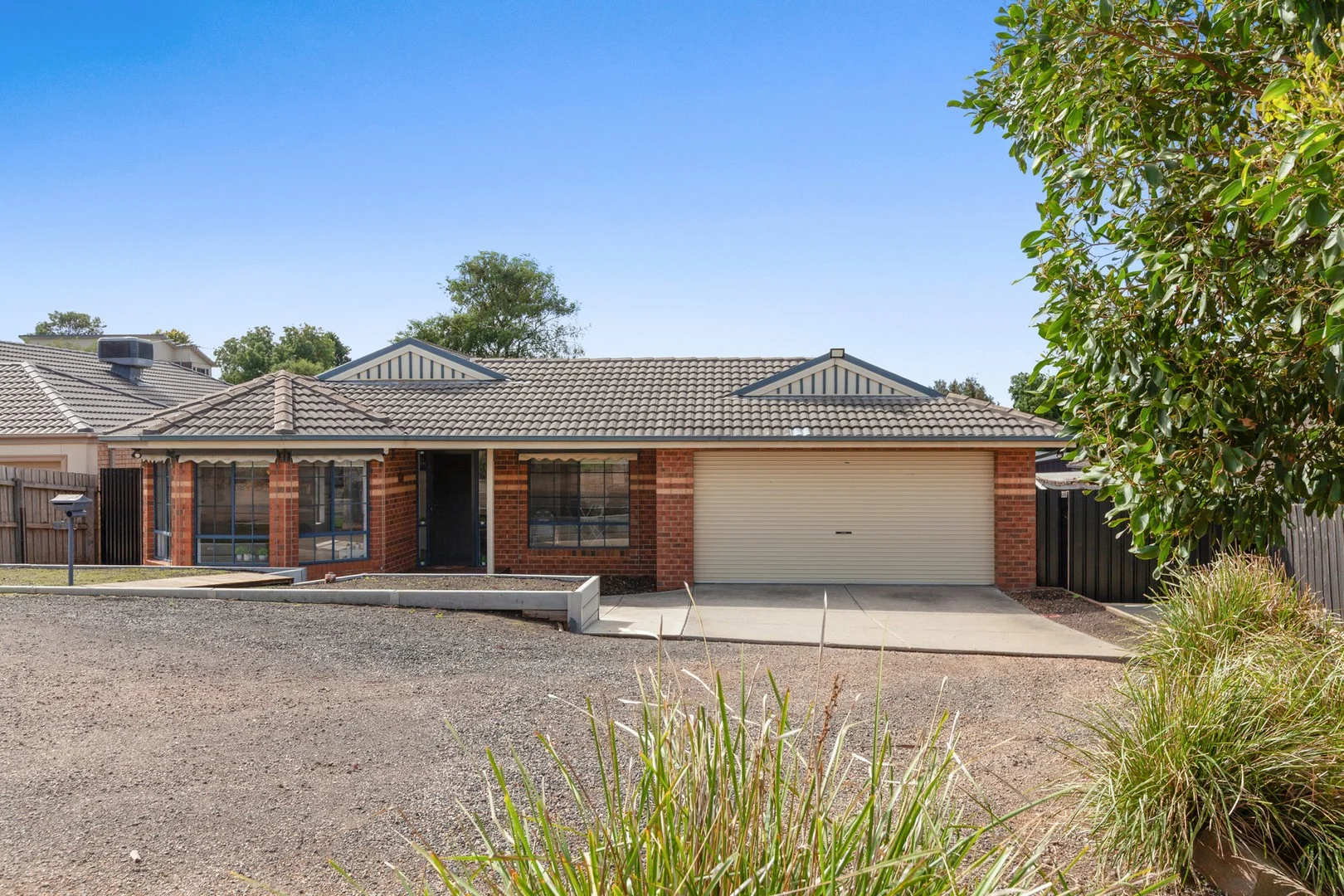 34 Silvertop Close, Wallan VIC 3756