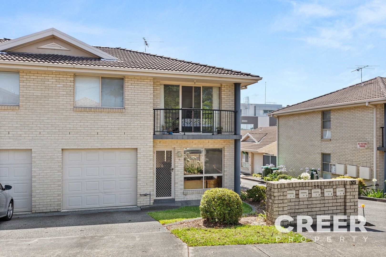 2 bedrooms Townhouse in 2/33 Dickinson Street CHARLESTOWN NSW, 2290