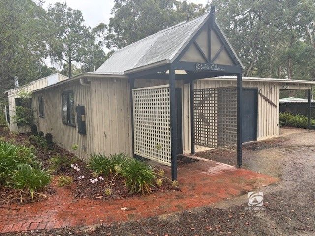 1 bedrooms House in 52A Baades Road LAKES ENTRANCE VIC, 3909