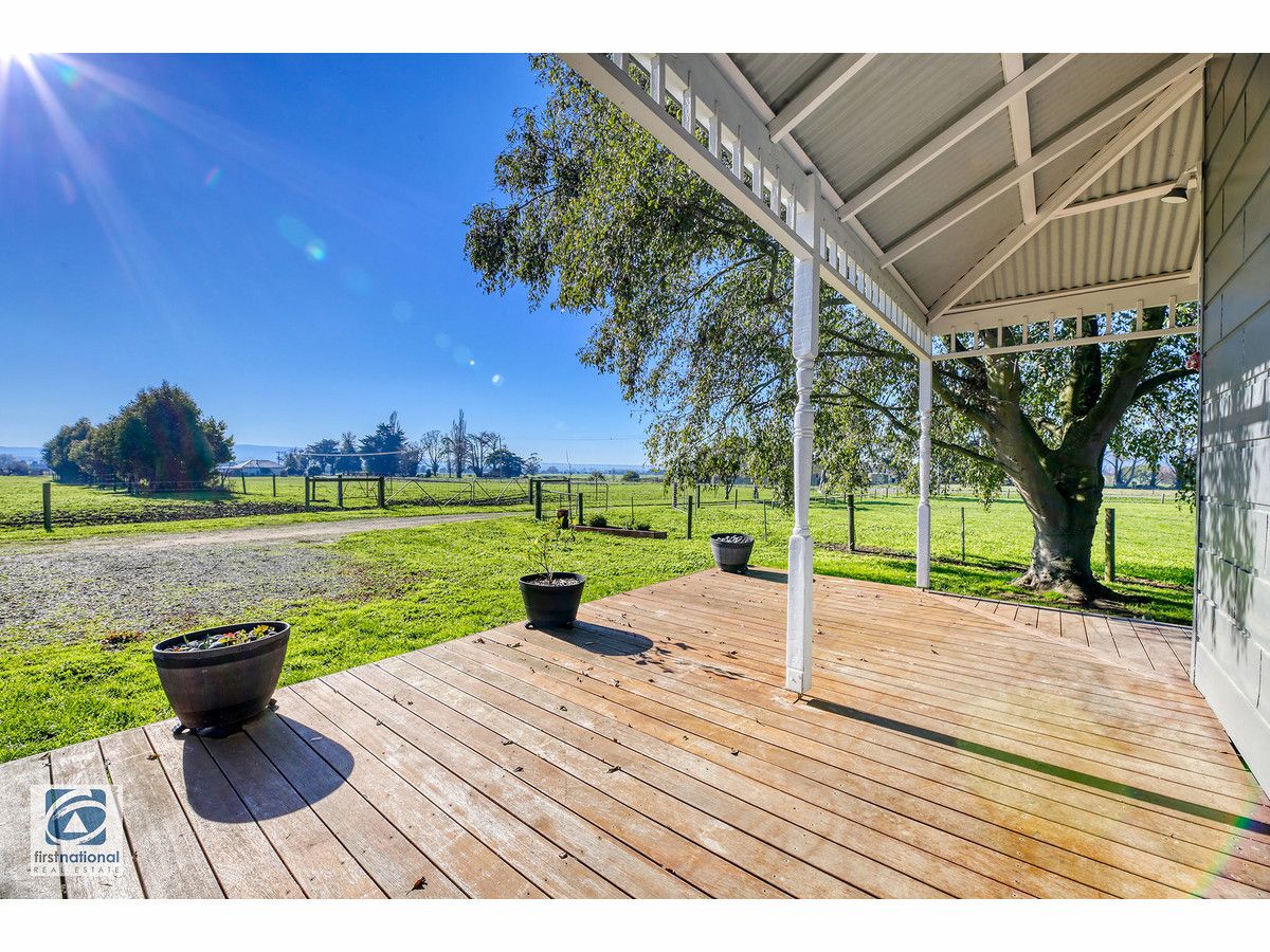 74 Roberts Road, Yarragon VIC 3823, Image 2