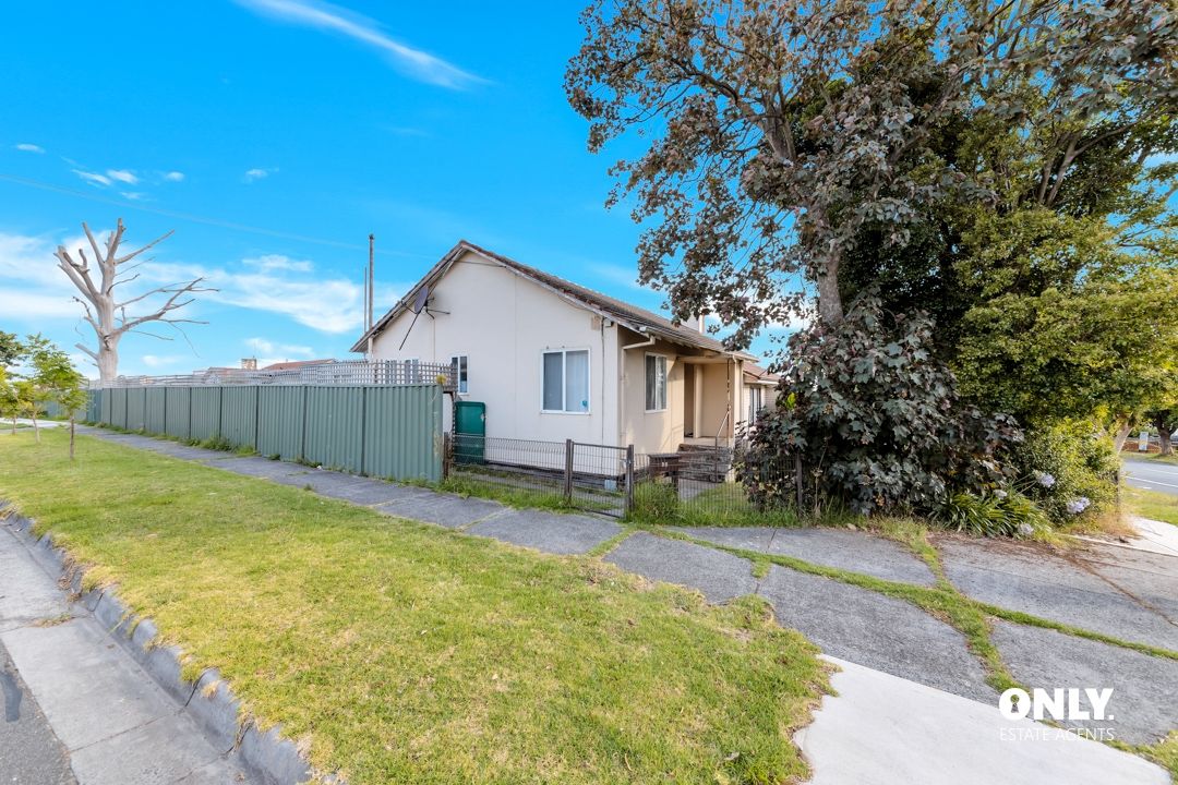 3 bedrooms House in 26 Tristania Street DOVETON VIC, 3177