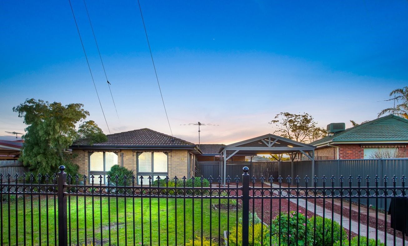 3 bedrooms House in 13 Wills Road MELTON SOUTH VIC, 3338