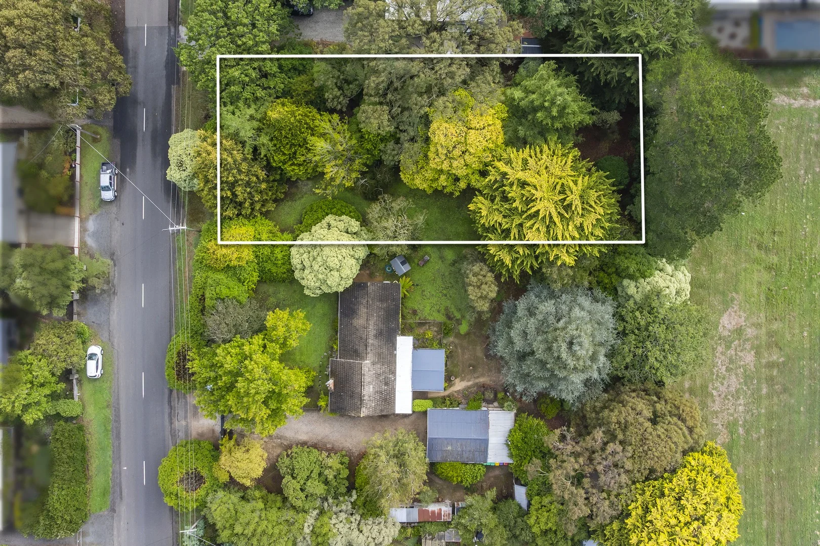 16 Morris Road, Woodend VIC 3442