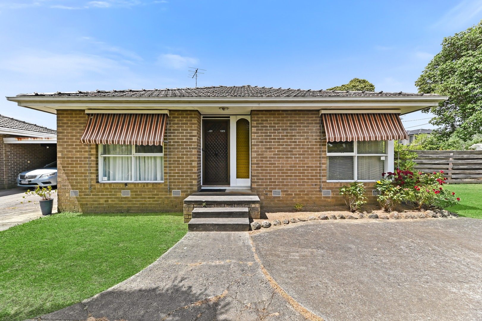 1/83 Essex Road, Mount Waverley VIC 3149 Domain
