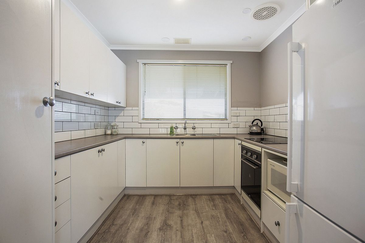 2 5 Owen Street Warrnambool Vic 3280 Domain