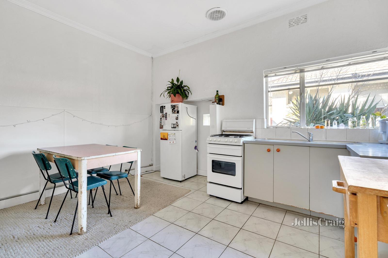 1/198 Raleigh Street, Thornbury VIC 3071, Image 2