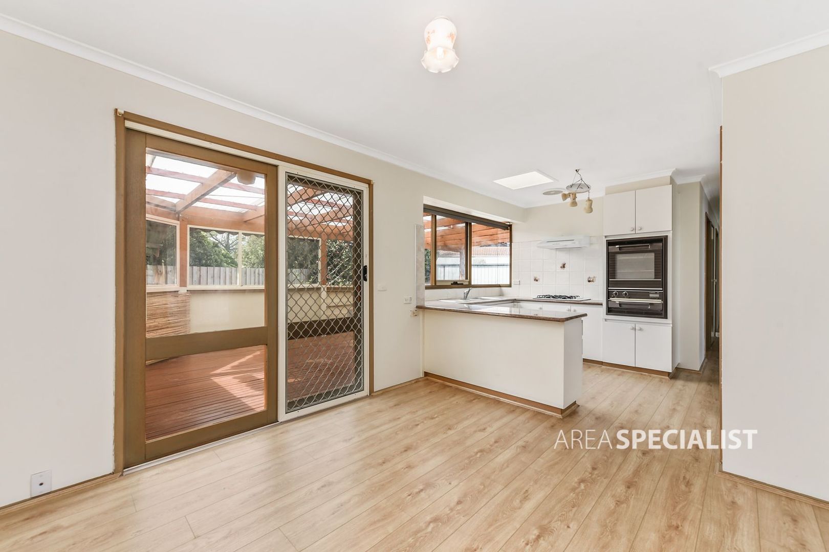 11 Kerrison Drive, Hampton Park VIC 3976, Image 2