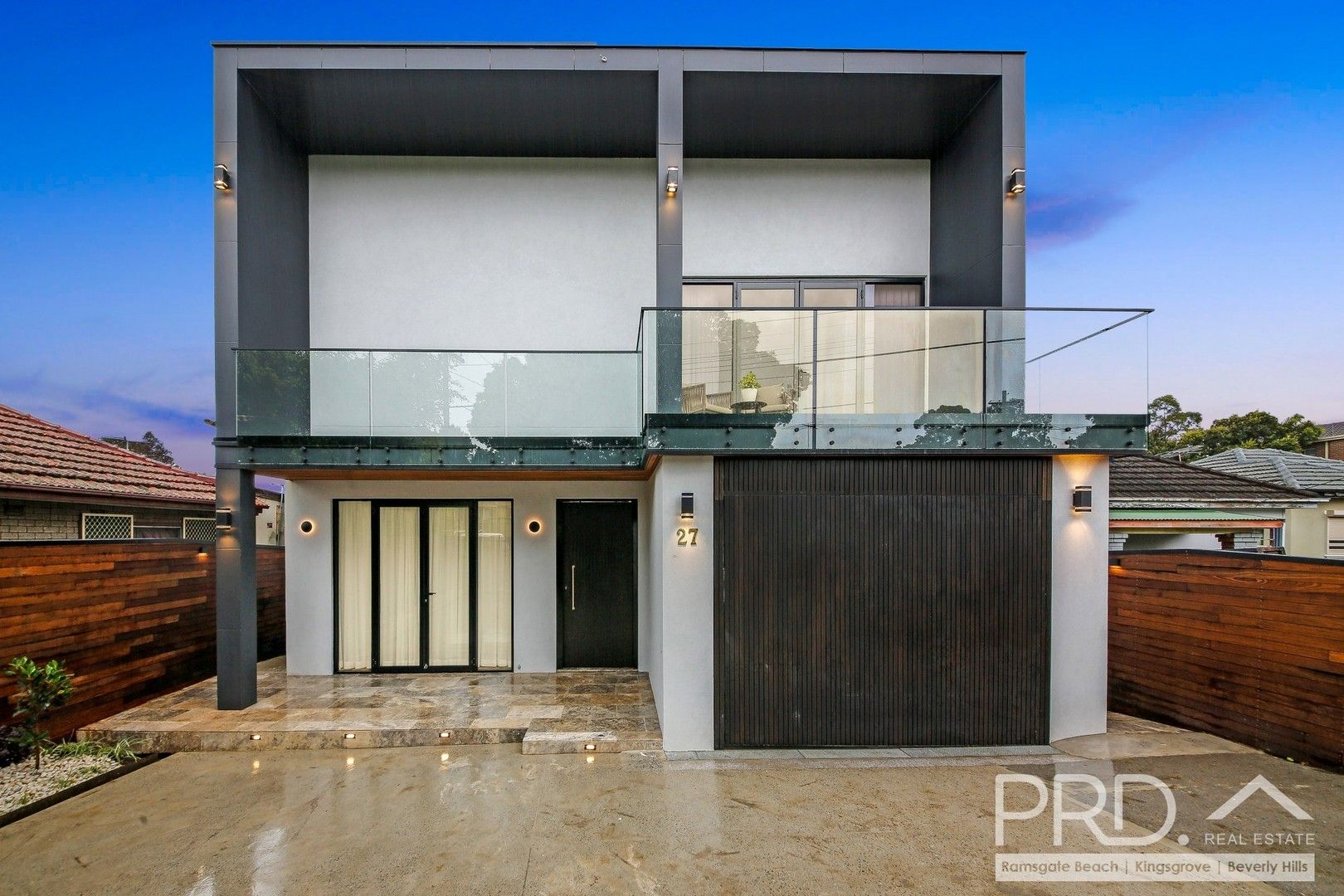 5 bedrooms House in 27 Bonds Road PUNCHBOWL NSW, 2196