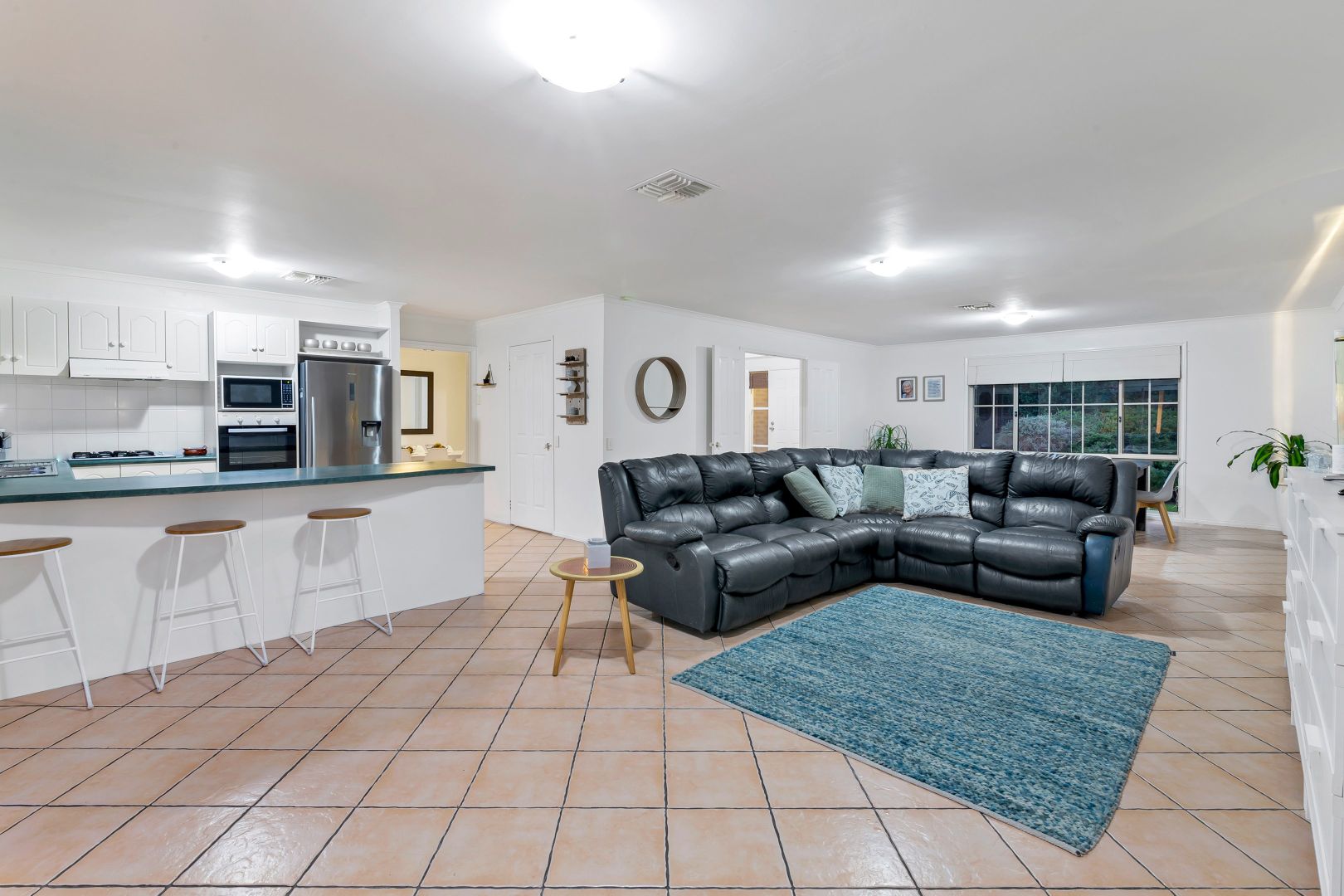 3 Hillside Court, Aberfoyle Park SA 5159, Image 2