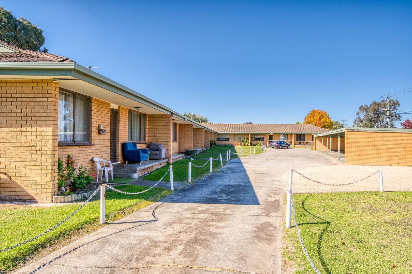 2 bedrooms Apartment / Unit / Flat in 1/604 Prune Street LAVINGTON NSW, 2641