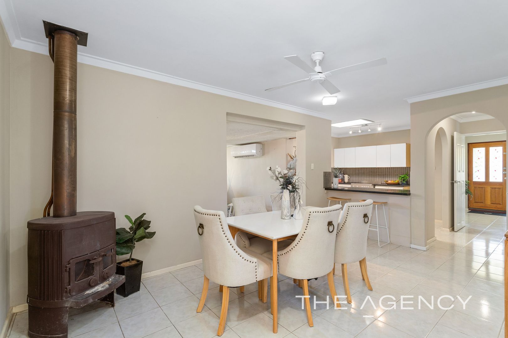 8 Doram Court, Swan View WA 6056, Image 2