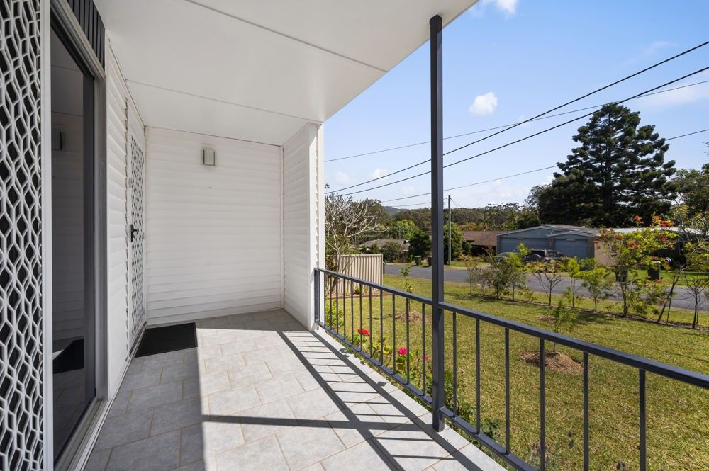 15 Wansborough Avenue, Moonee Beach NSW 2450, Image 2