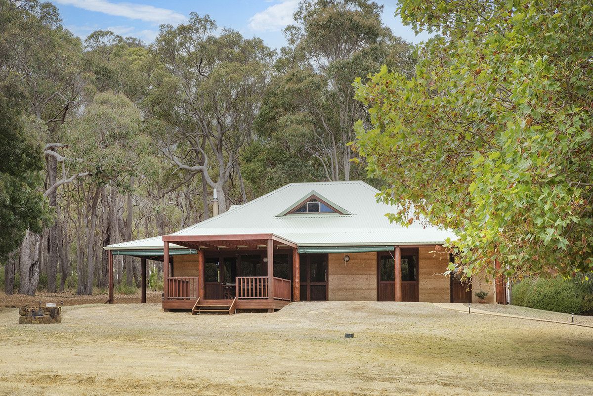 4 bedrooms House in 20 Zani Place MARGARET RIVER WA, 6285