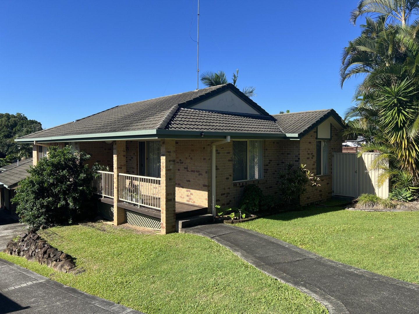 1/6 Dunloy Court, Banora Point NSW 2486, Image 2