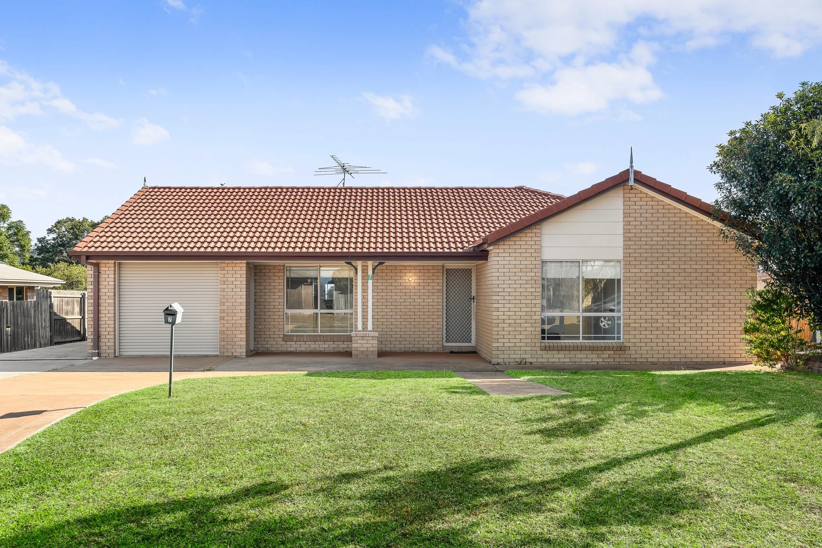 7 Banksia Court, Lowood QLD 4311