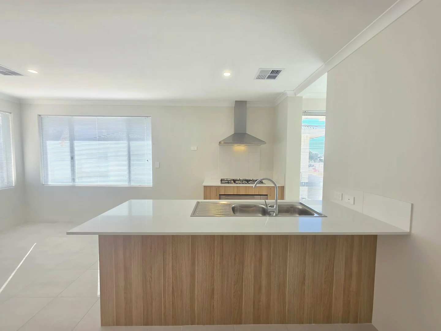 Additional image 3 of 61 Deauville Approach, Madora Bay WA 6210