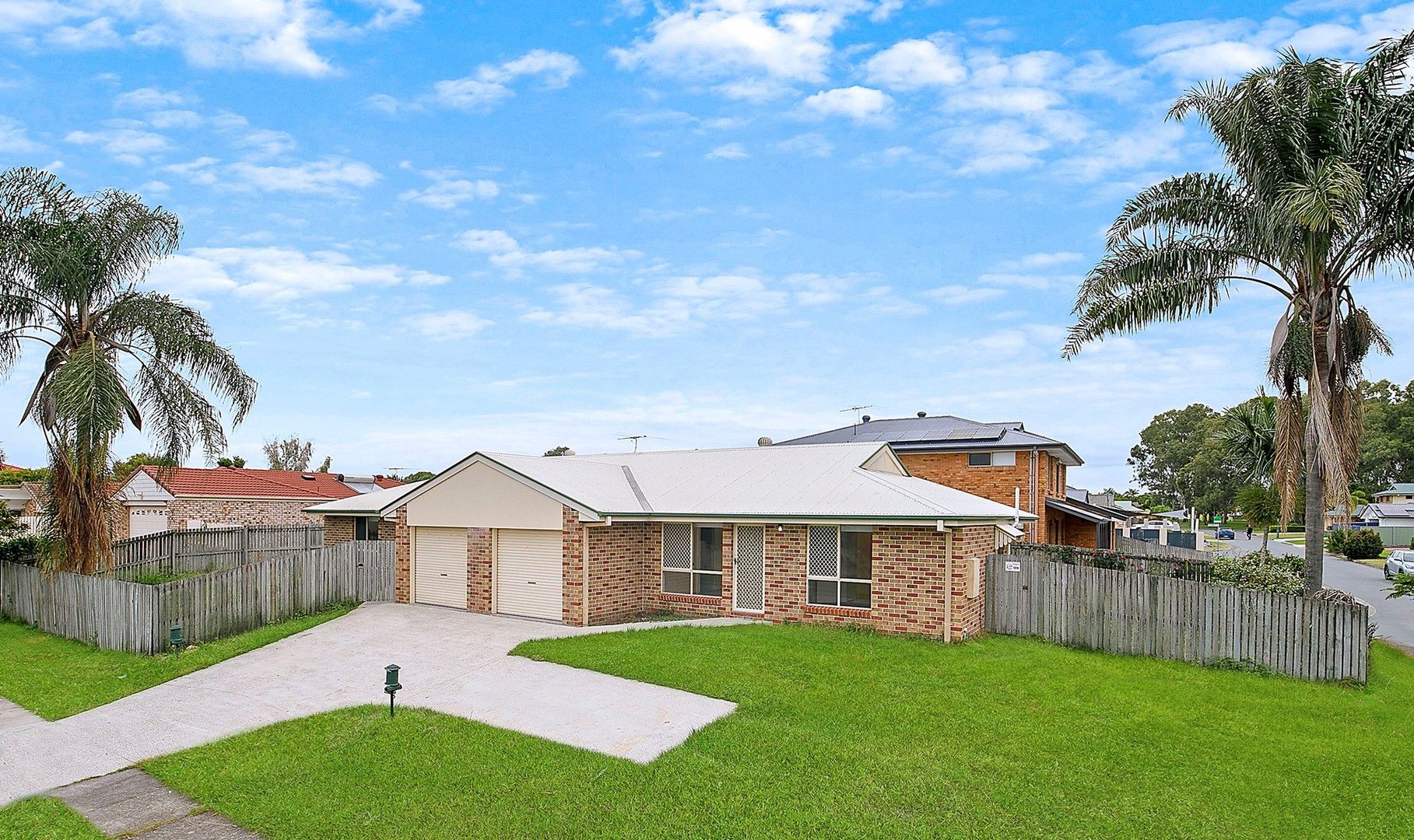 4 bedrooms Duplex in 1/13 Fleur Street ROTHWELL QLD, 4022