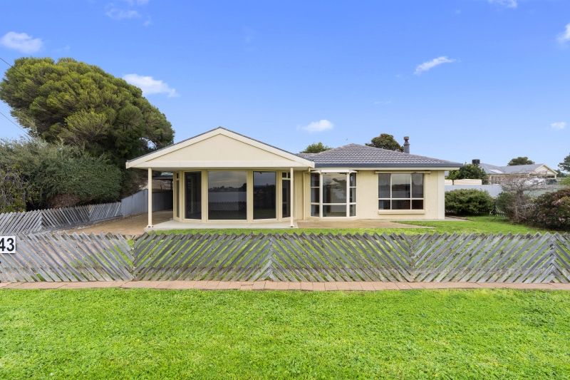 43 Captain Sturt Parade, Hindmarsh Island SA 5214, Image 0