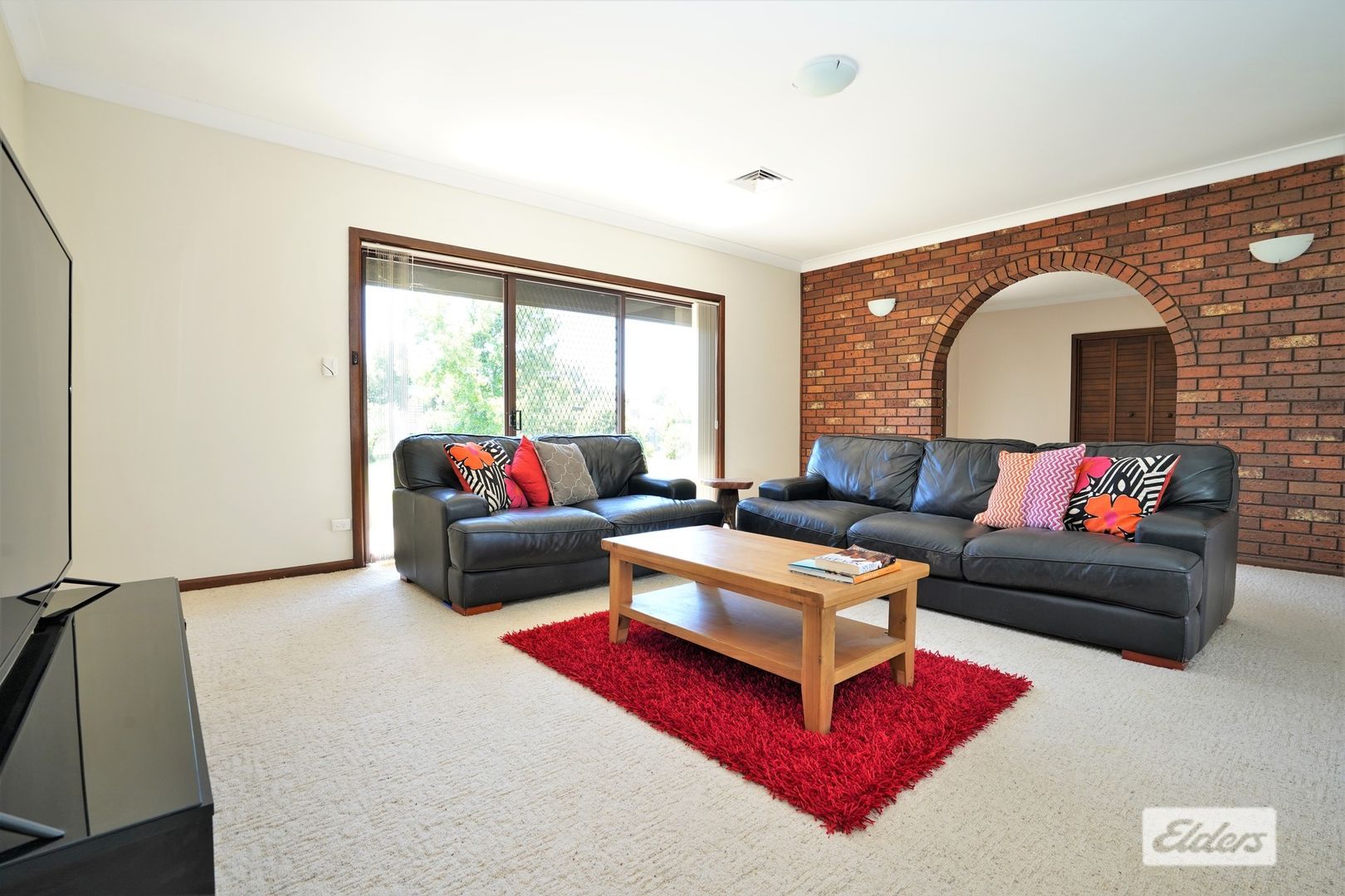 7444 Burley Griffin Way, Bilbul NSW 2680, Image 2