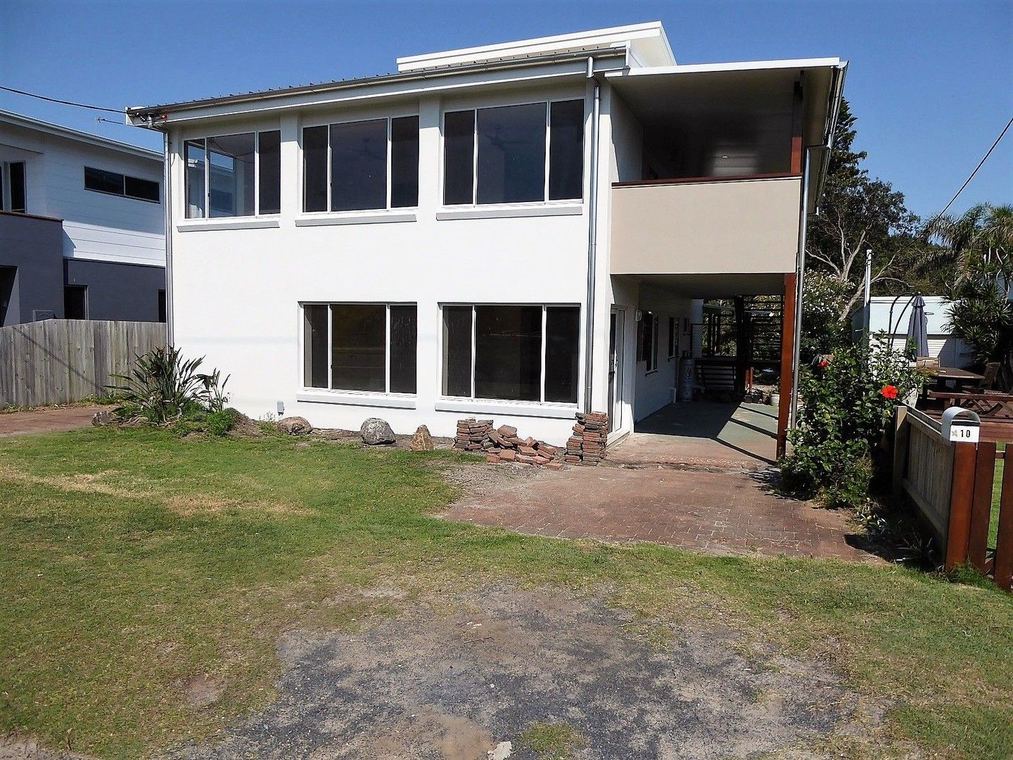2 bedrooms Apartment / Unit / Flat in 2/8 Shelly Beach Road EAST BALLINA NSW, 2478