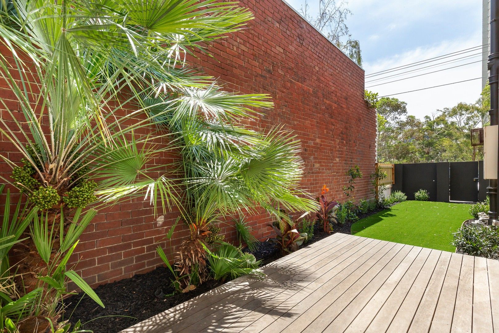 1 bedrooms Apartment / Unit / Flat in 3/294 Ferrars Street SOUTH MELBOURNE VIC, 3205