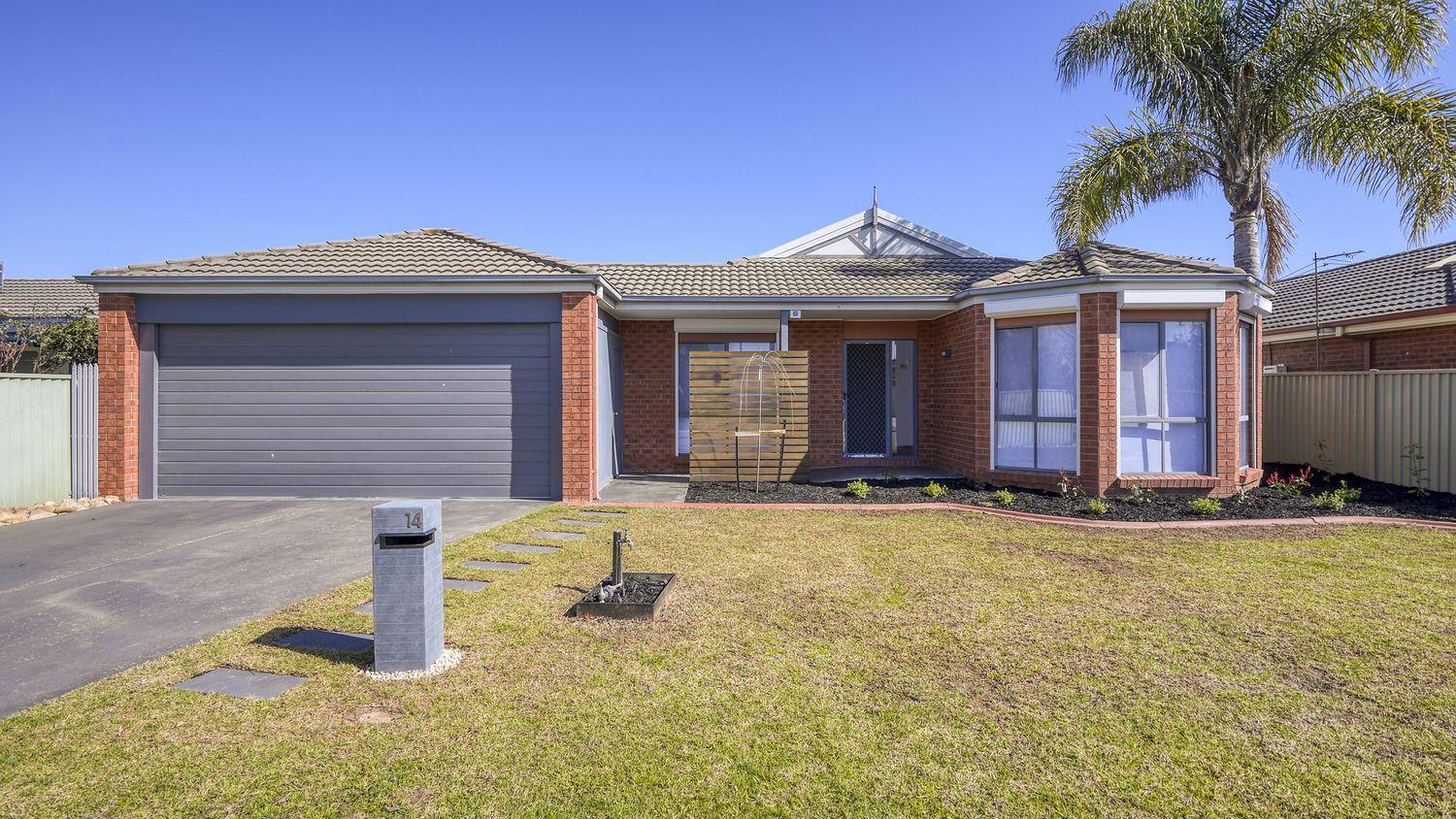 3 bedrooms House in 14 Perrivale Drive SHEPPARTON VIC, 3630