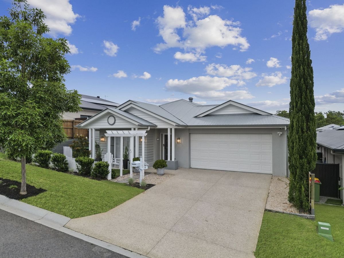 5 bedrooms House in 5 Kippen Close SPRING MOUNTAIN QLD, 4300