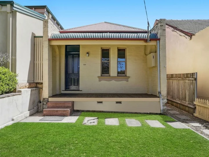 126 Alexander Street, Crows Nest NSW 2065