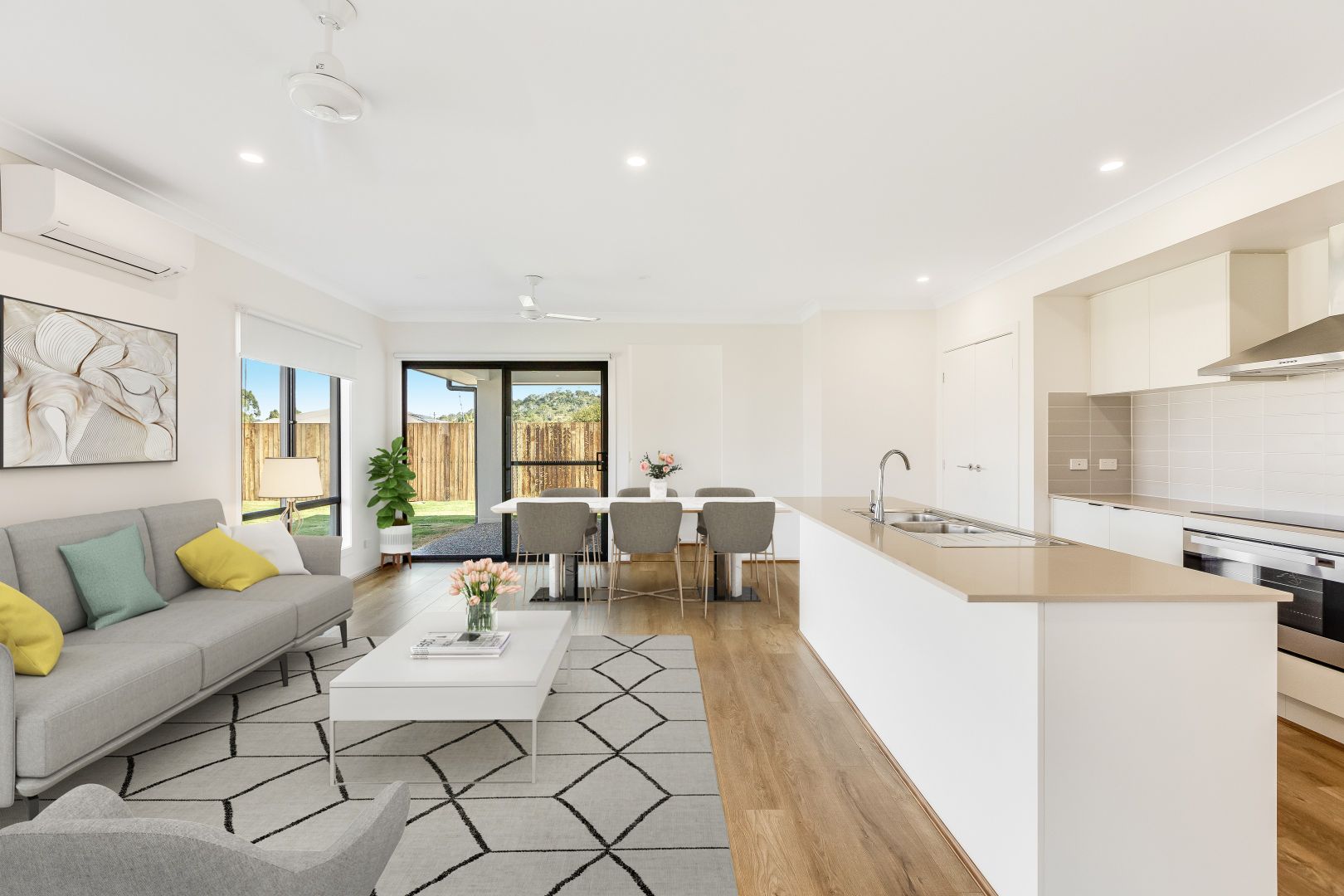 30 Abbeyfeale Circuit, Meringandan West QLD 4352 House For Rent