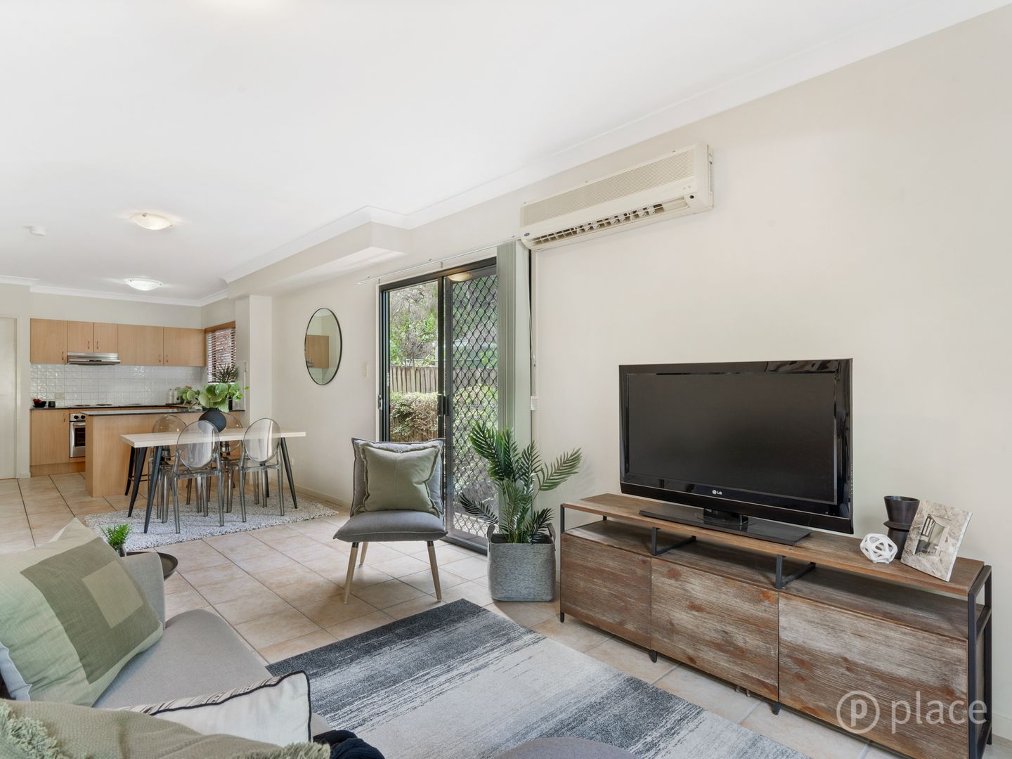 1/12 Seabrook Street, Kedron QLD 4031, Image 1