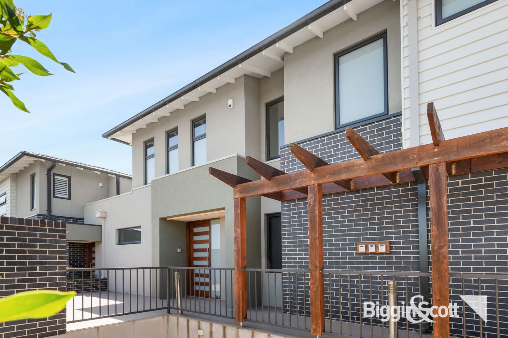 2/7 Ascot Street, Doncaster East VIC 3109, Image 1
