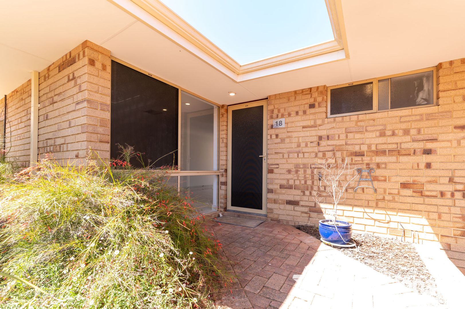 18/1-3 Stanbury Place, Kardinya WA 6163, Image 1